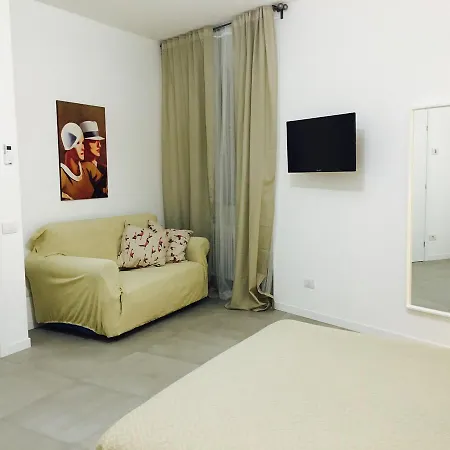 Center Station 2 לינה וארוחת בוקר