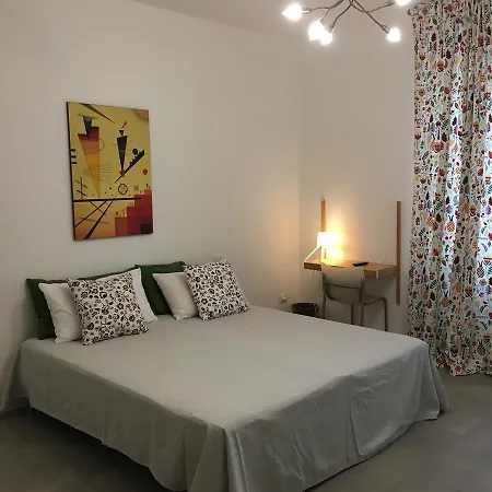 Bed & Breakfast Center Station 2 2*